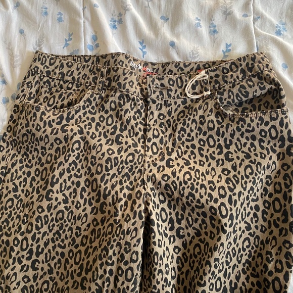 Style and co cheetah jeans - Picture 3 of 4